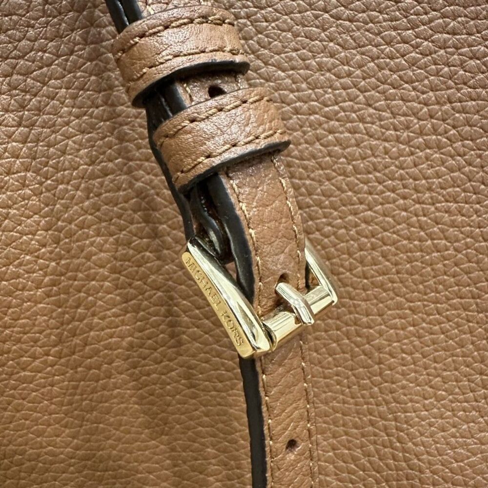 Michael Kors Camel Brown Pebbled Leather Crossbody Purse Handbag EUC! - Picture 9 of 16